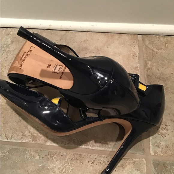 Laura Bailey for LK Bennett Patent/Canvas Pump 8.5 - Picture 8 of 13